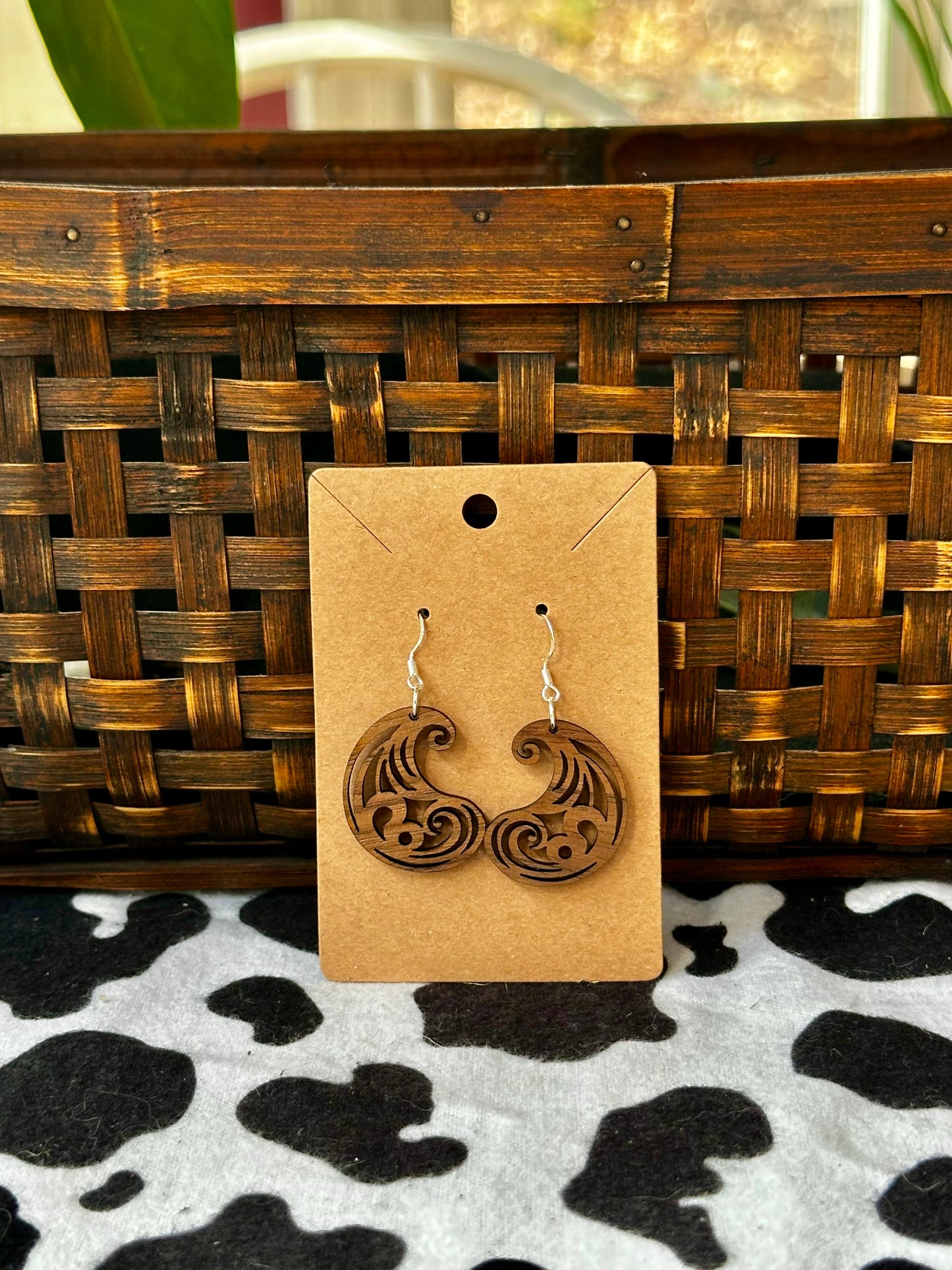 Decorative Wave Dangle