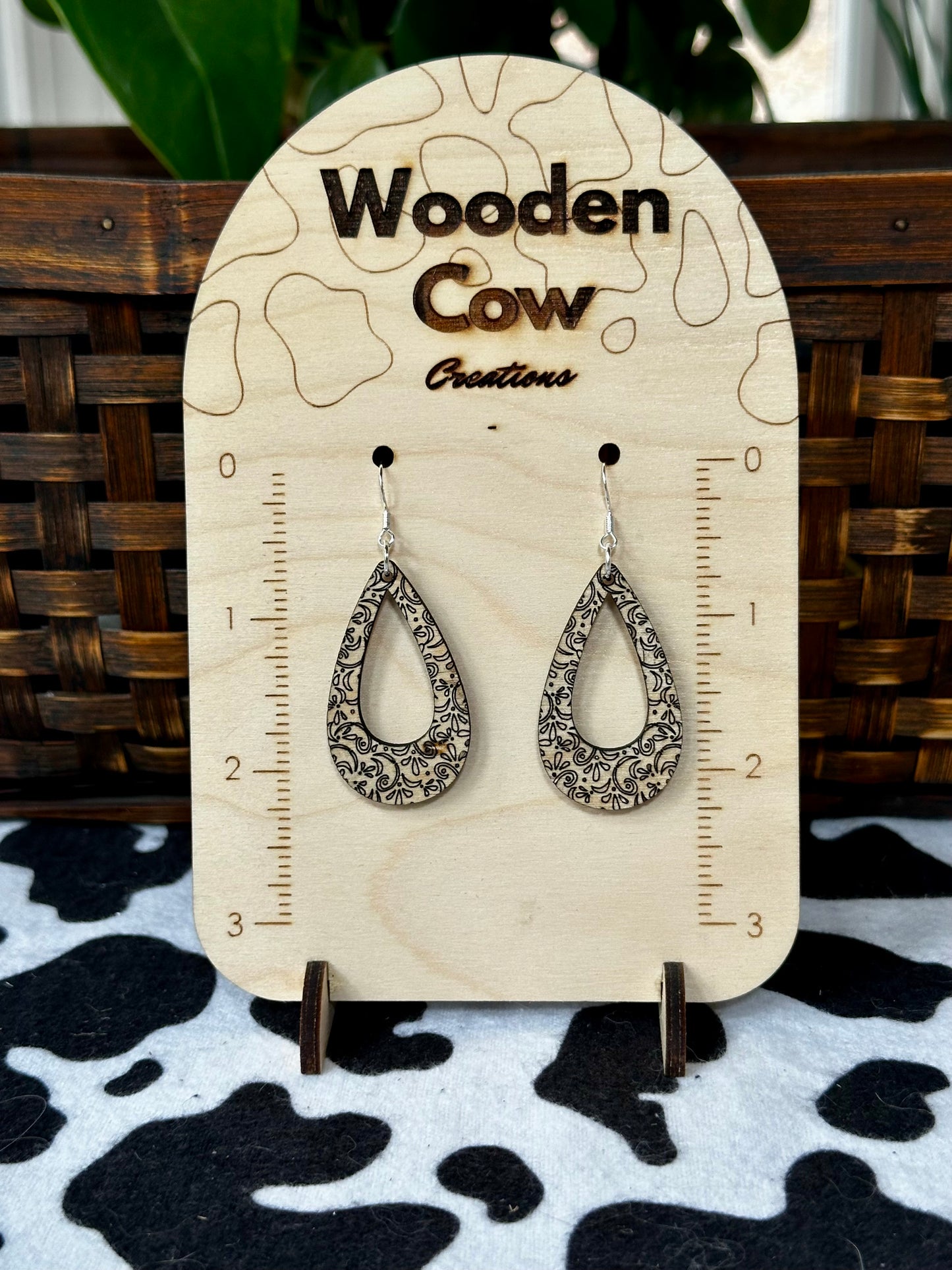 Plain Paisley Teardrop