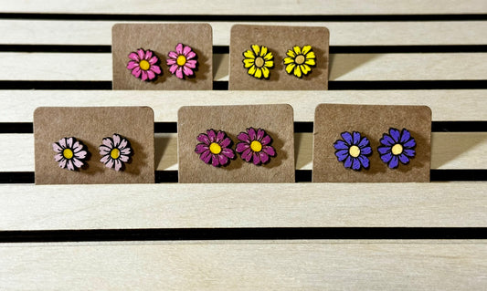 Scalloped Edge Flower Studs