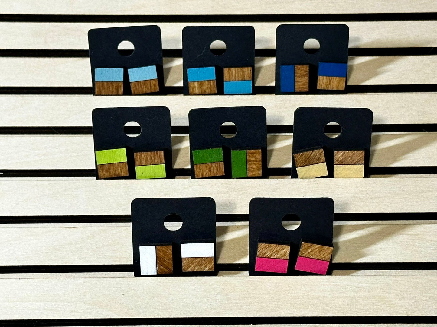 Square Horizontal Color Studs