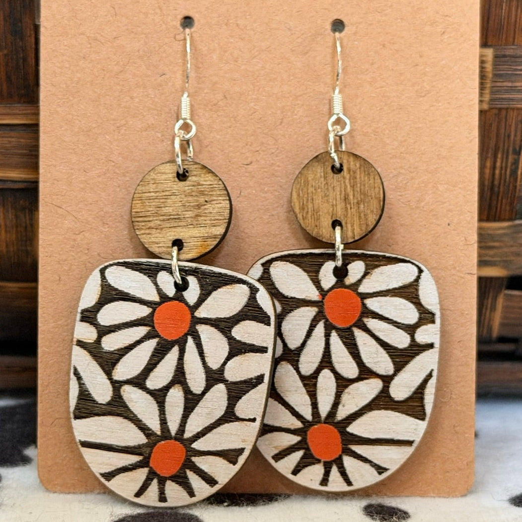 Retro Daisy with orange center